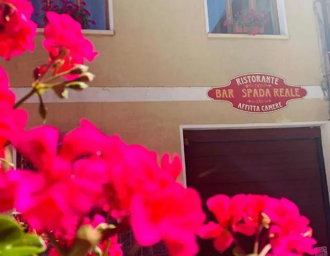 Spada Reale לינה וארוחת בוקר